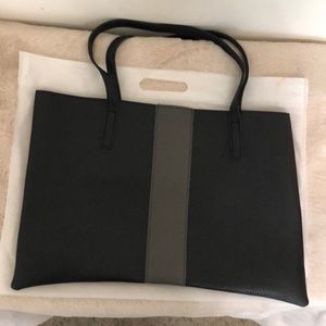 NWOT Vince Camutp Leather Tote Black with Dust Bag